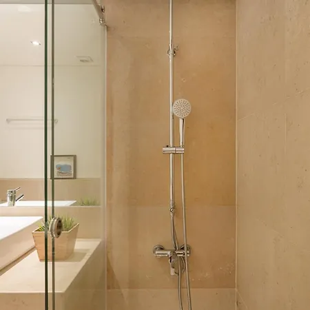 Chiado Mercy I Lisboa